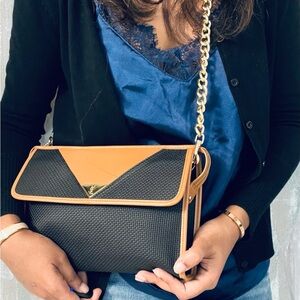 YSL Yves Saint Laurent Clutch Crossbody Bag ✨